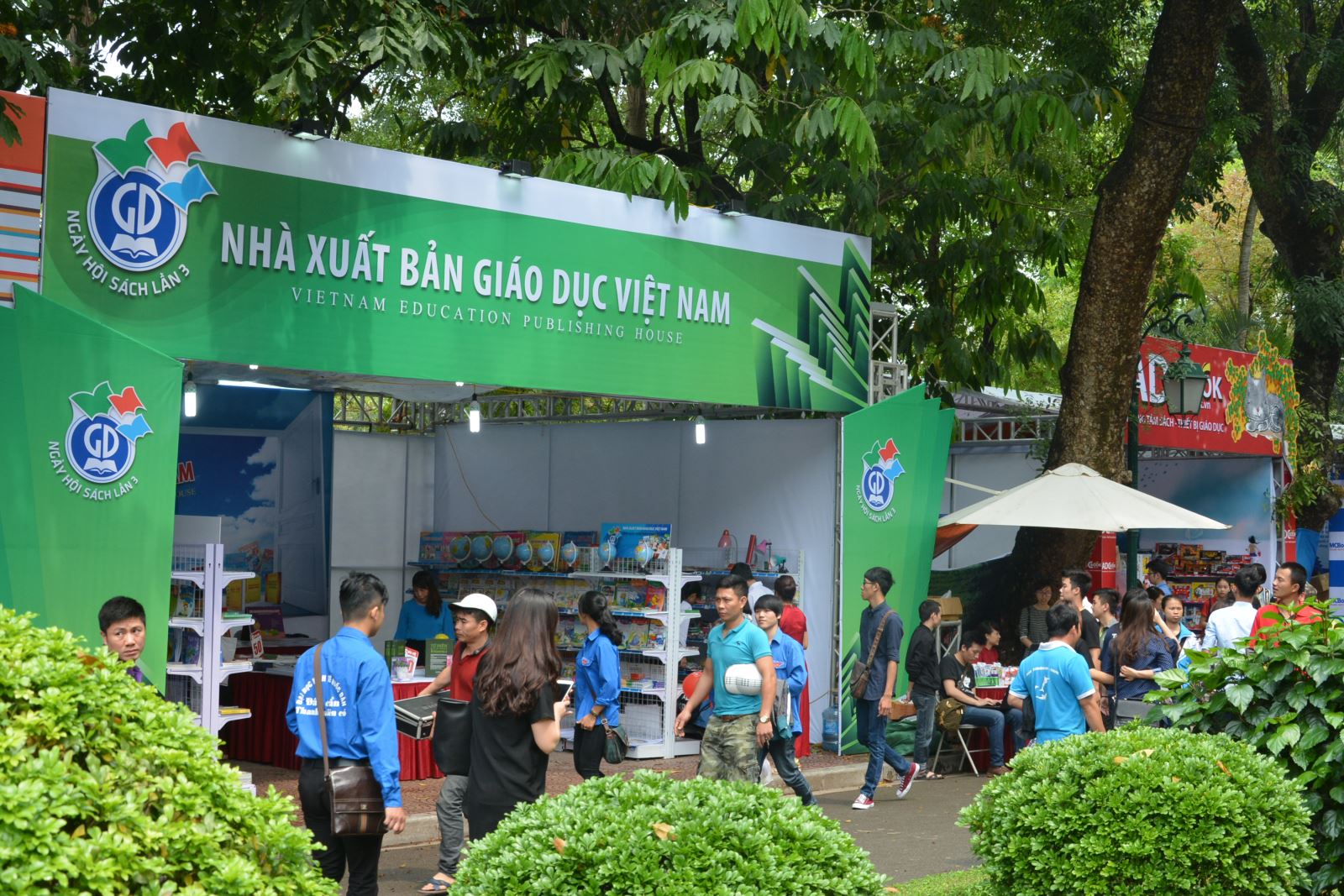NXB Giáo dục Việt Nam tham gia Hội sách nhân ngày Ngày Sách Việt Nam lần thứ 3 năm 2016