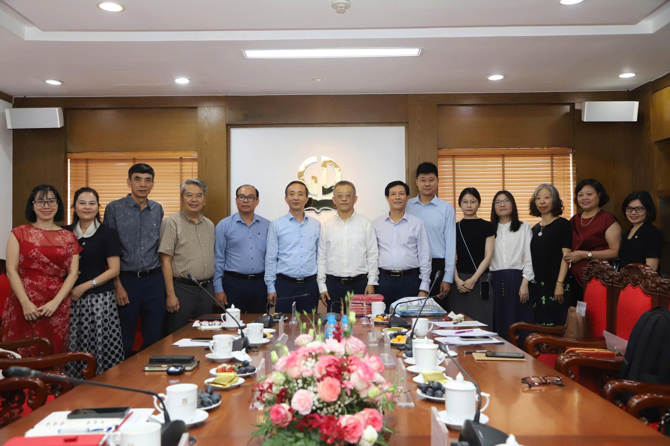 NXBGDVN và Nhà xuất bản Nhân dân Thượng Hải trao đổi kinh nghiệm xuất bản số, bản quyền
