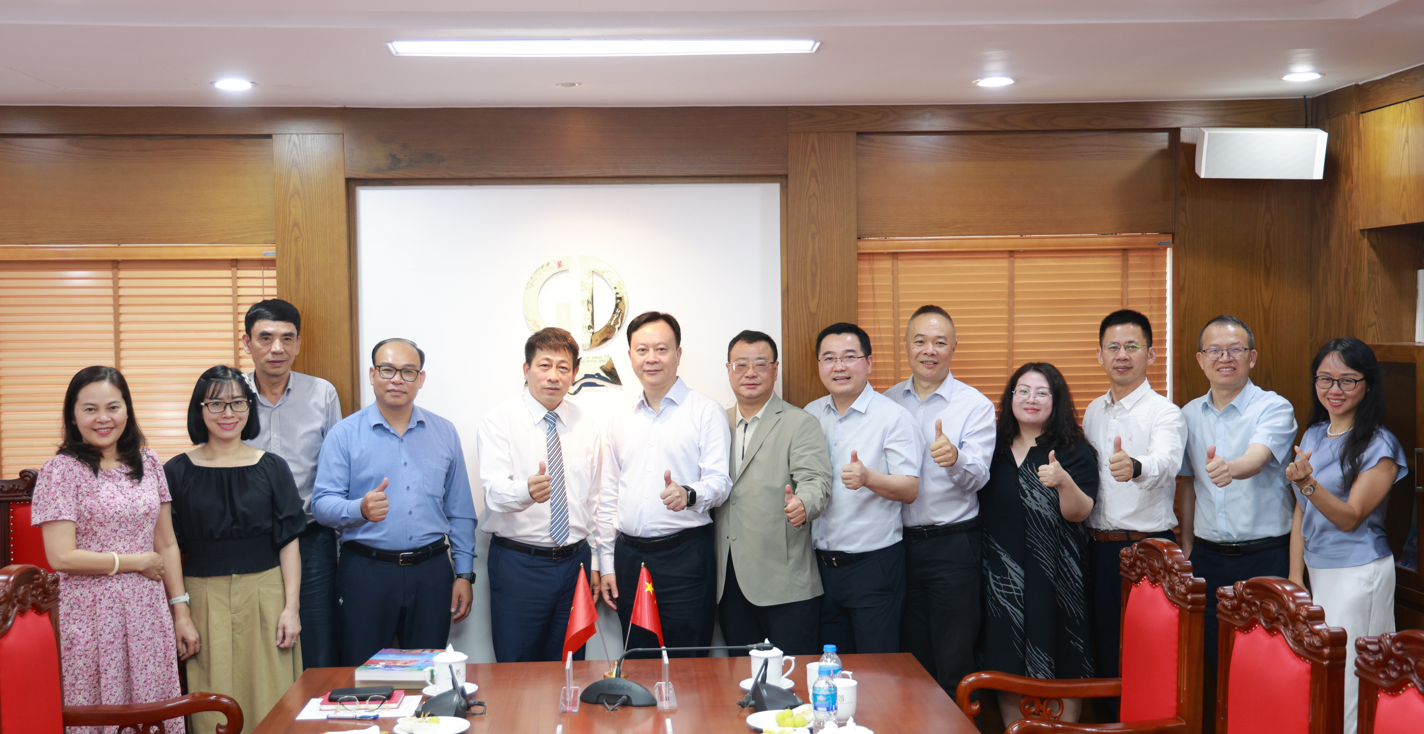 Tăng cường hợp tác, trao đổi kinh nghiệm xuất bản với Tập đoàn Xuất bản tỉnh Quảng Đông