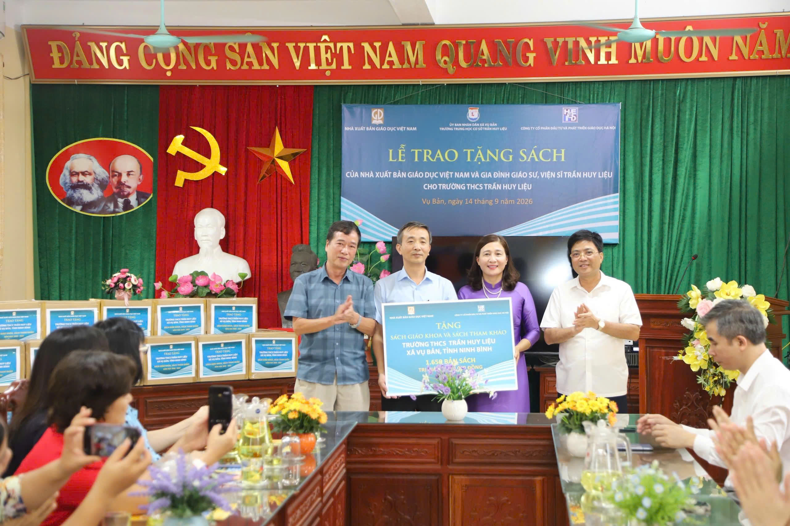 Nối dài dòng chảy tri thức trên quê hương Giáo sư, Viện sĩ Trần Huy Liệu