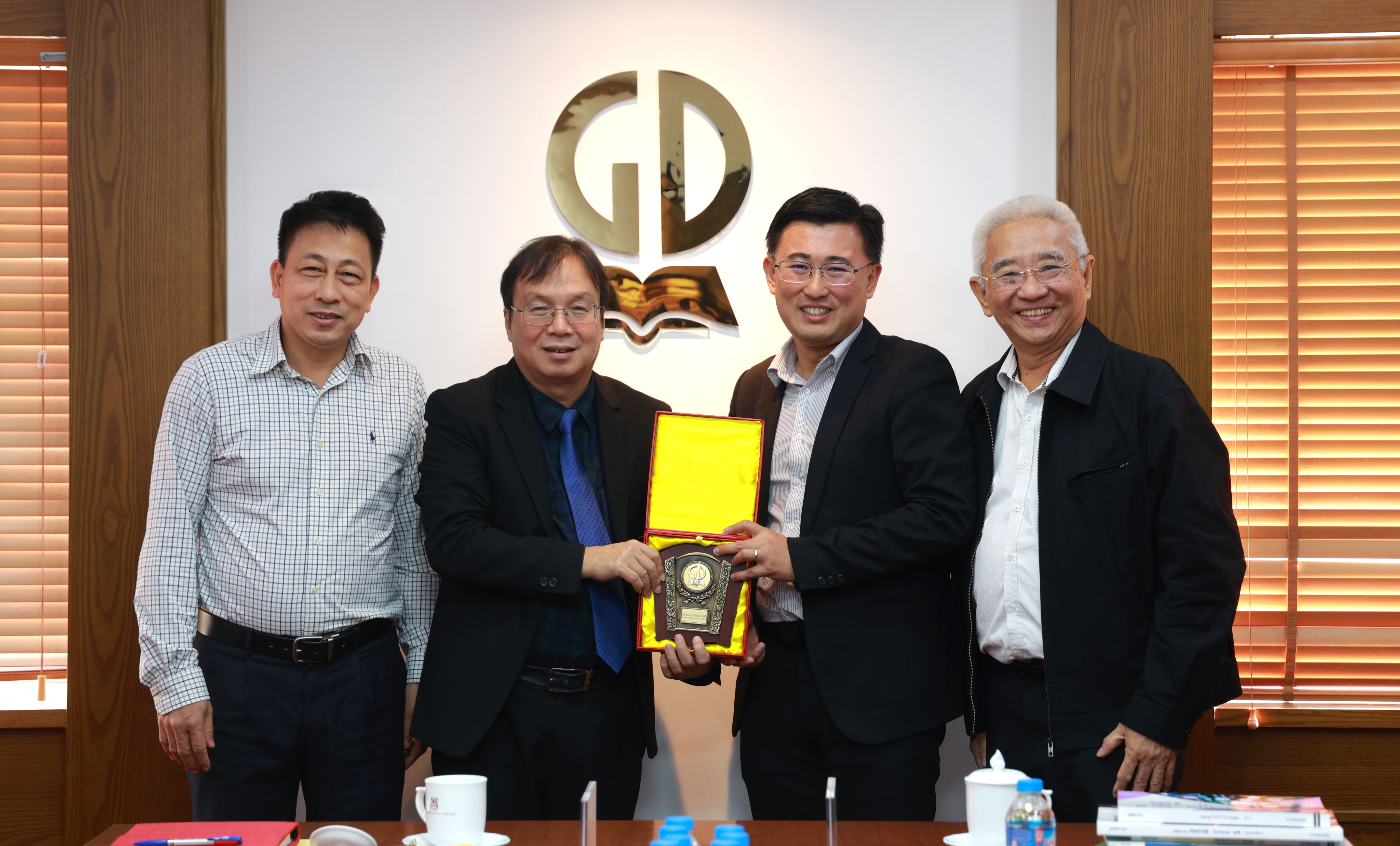 Nhà xuất bản giáo dục Việt Nam làm việc với Tập đoàn xuất bản giáo dục Pelangi (Malaysia)