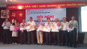 Nhà xuất bản Giáo dục Việt Nam tổ chức Hội nghị trưởng ban biên tập và Hội nghị tác giả các tỉnh phía Nam: “TĂNG CƯỜNG CHẤT LƯỢNG, ĐỔI MỚI HƠN NỮA ĐỂ GIỮ VỮNG VỊ THẾ TRÊN THƯƠNG TRƯỜNG”