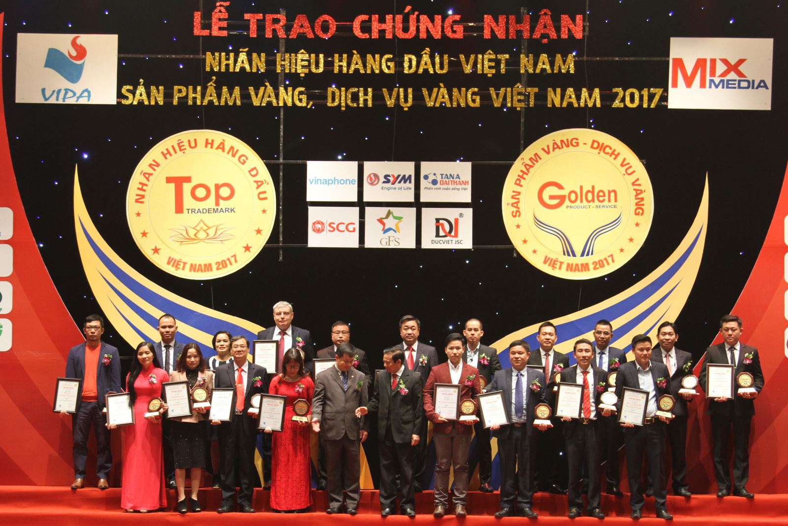 Nhà xuất bản Giáo dục Việt nam đạt chứng nhận Nhãn hiệu hàng đầu Việt Nam 2017