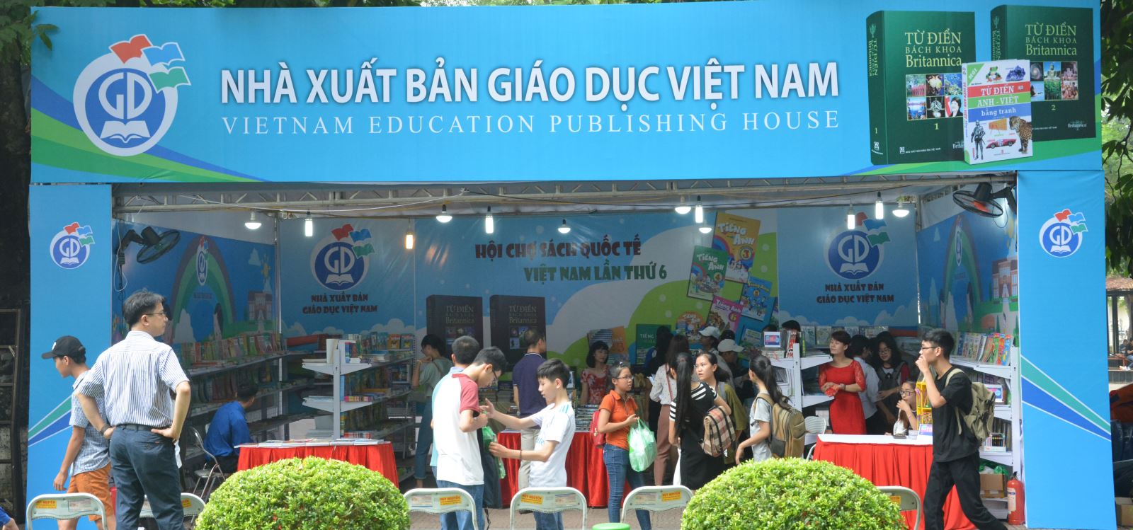 Nhà xuất bản Giáo dục Việt Nam tham gia Triển lãm – Hội chợ Sách quốc tế lần thứ VI năm 2017